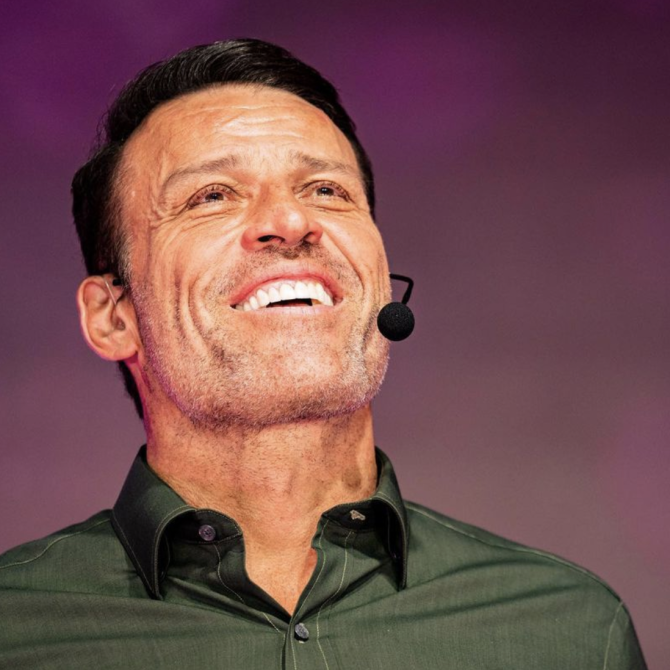 Tony Robbins profile-photo